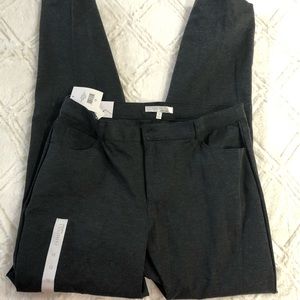 Company Ellen Tracy gray pant. New. Size 12.